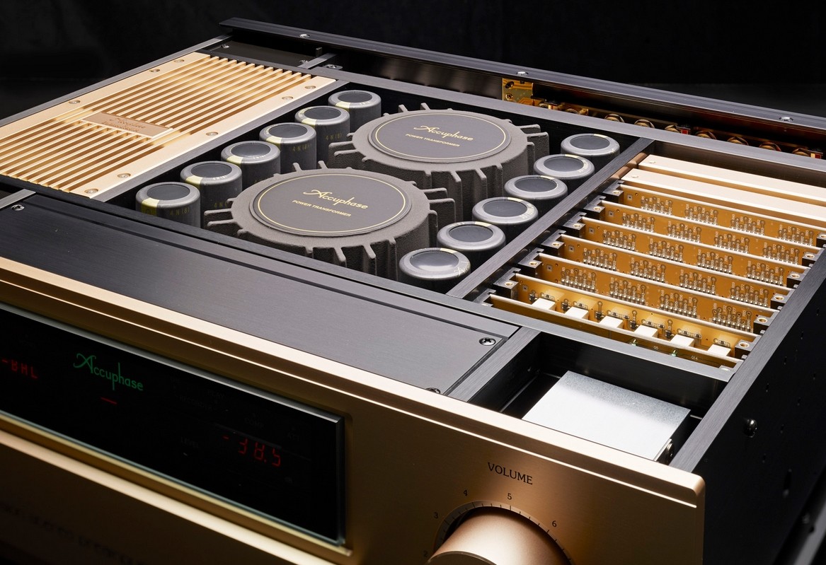 Accuphase C-3850 – Testbericht Hifi & Records 02/2016