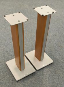 Empire Stand (Cherry/Silver)