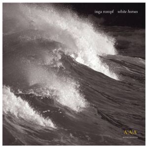 Rumpf Inga - White Horses